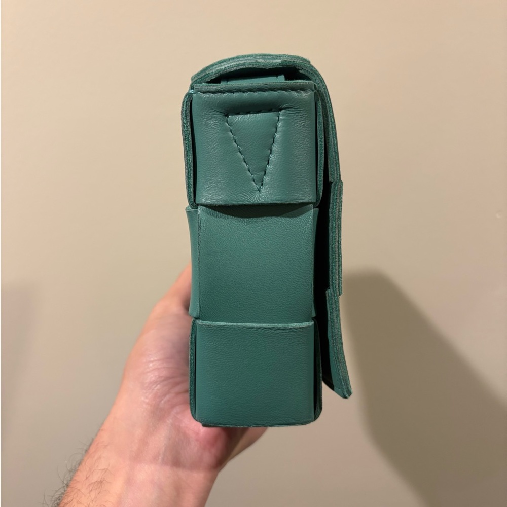 Bottega Veneta Green Men's Messenger Bag